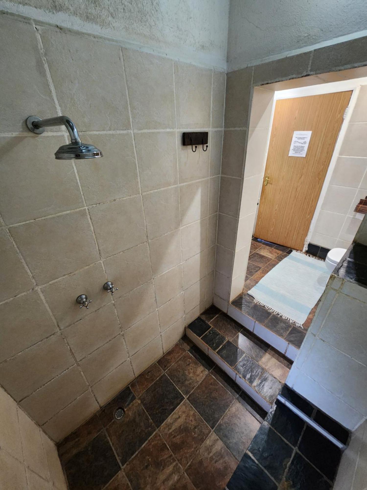Softwaters Guesthouse Cottages Louis Trichardt Exteriör bild